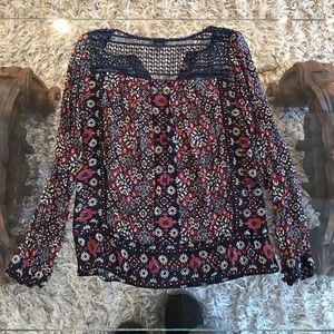 Lucky Brand blouse size small.